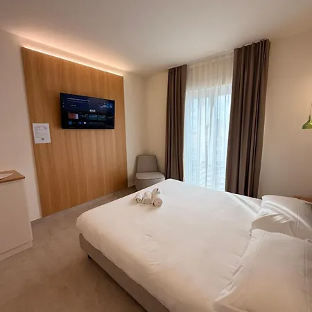 Ab Aparthotel SantʼEufemia Lamezia