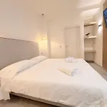 Ab *