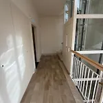 Ab *