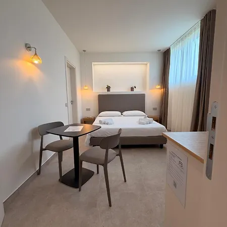 Ab * 圣欧费米亚拉默齐亚