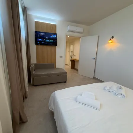 Apartahotel Ab 4*