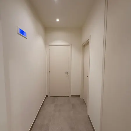 Ab 4*