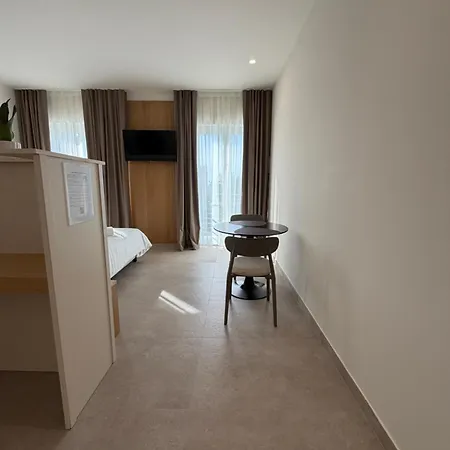 Ab Apartahotel Gizzeria
